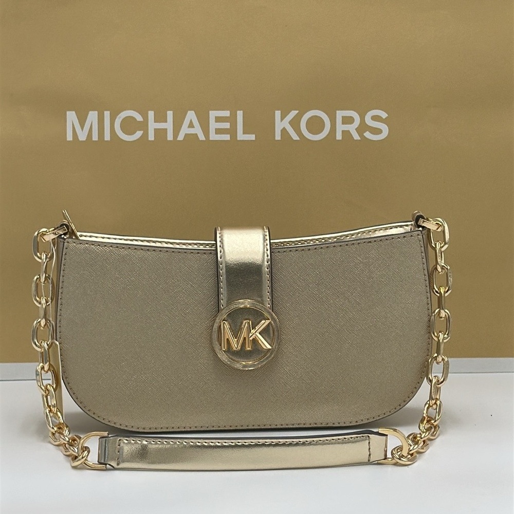 MICHAEL KORS CARMEN SMALL
POUCHETTE SHOULDER CHAIN BAG
Pale Gold/GOLDEN HARDWARE - Picture 2 of 14